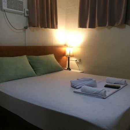 Crisfil'S Lodge Incorporated Dumaguete City Exteriör bild