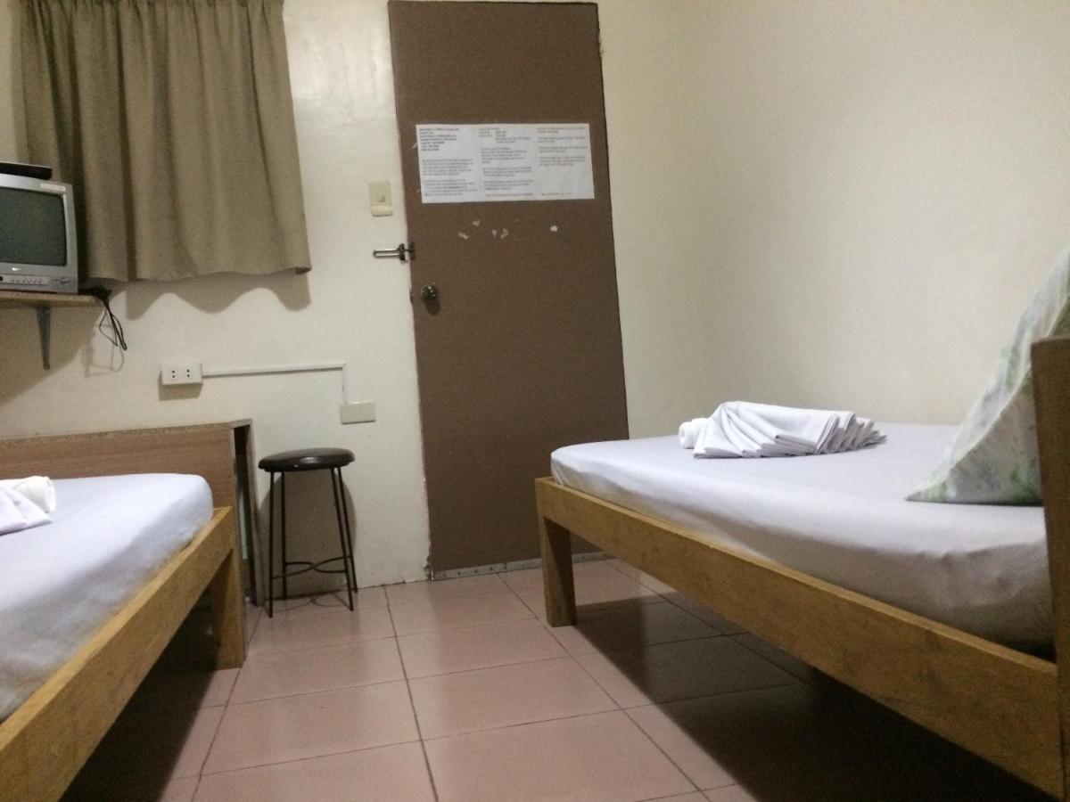 Crisfil'S Lodge Incorporated Dumaguete City Exteriör bild
